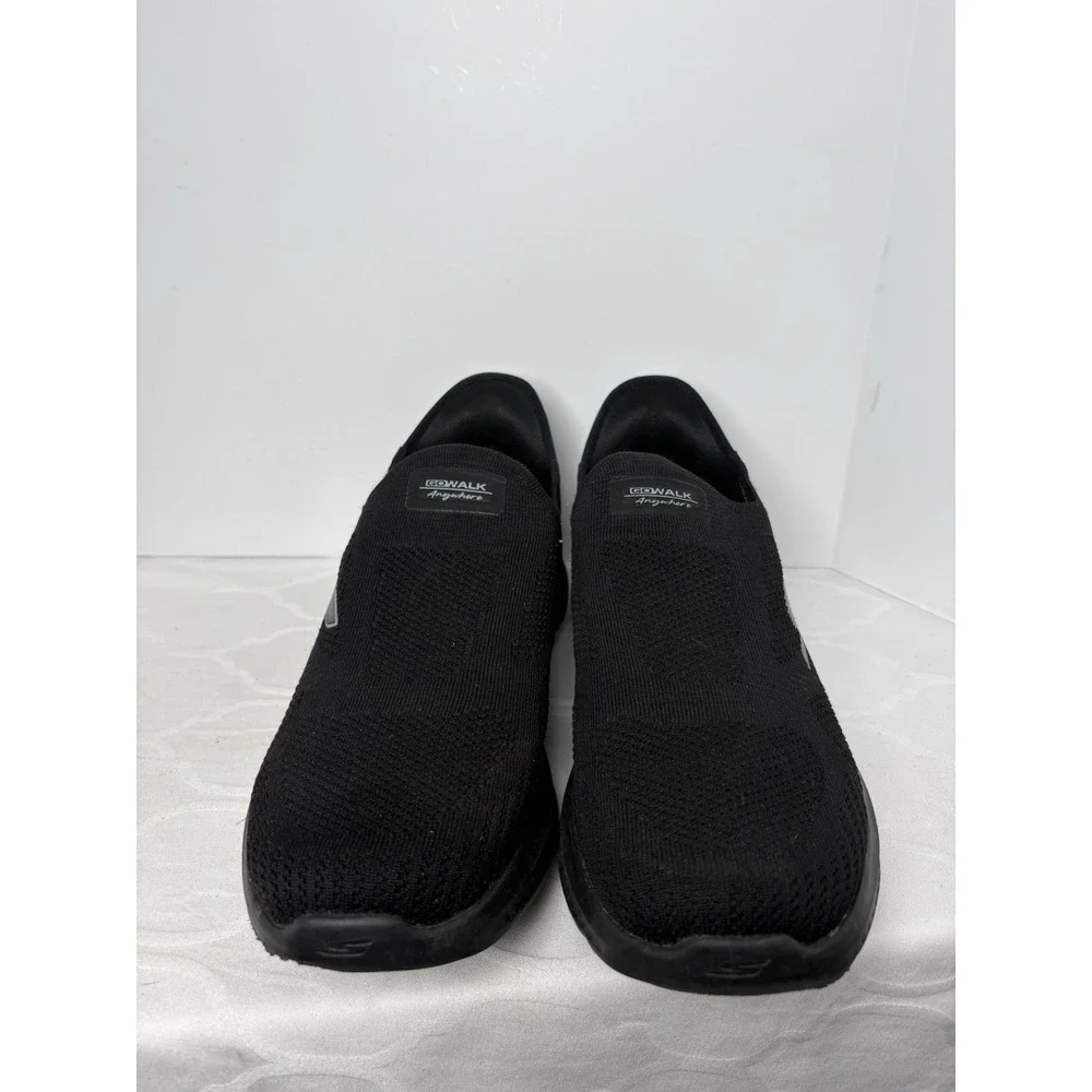 Skechers these shoes
